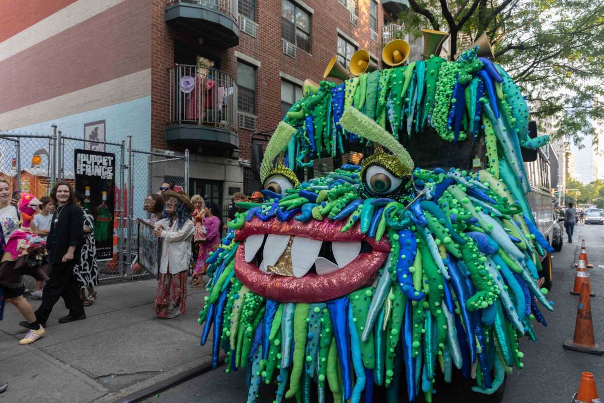 Mother raises concerns over alleged anti-Israel puppet show in Lower Manhattan