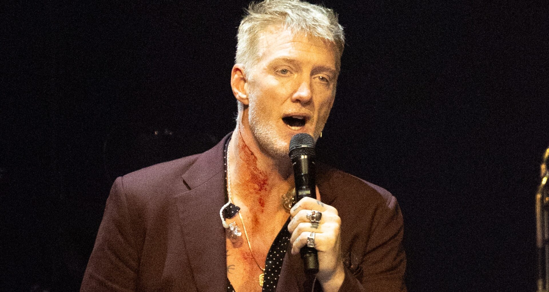 Queens Of The Stone Age’s Josh Homme defies $10k smoking fine at Detroit’s Ford Field: “Don’t let these fucking corporate assholes tell you what to do”