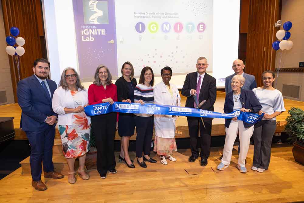 Einstein College Opens IGNITE Community Teaching Lab to Expand Access to Bronx Science Education