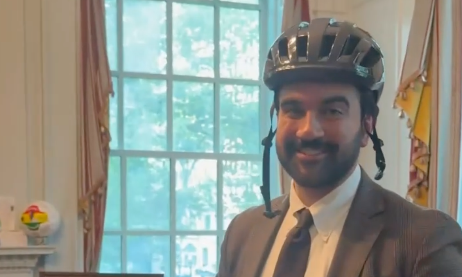 A Helmet Won’t Save Mayor Mamdani From a Crash