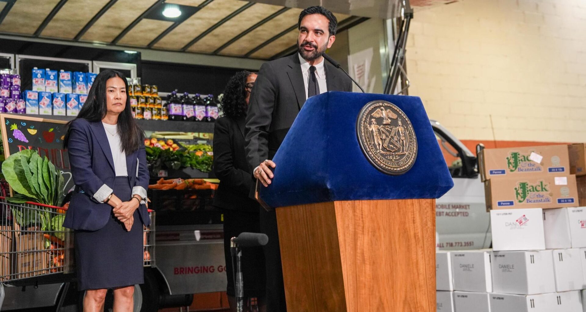 FACT FOCUS: No, you won’t need an ID to shop at city-owned grocery stores in New York City