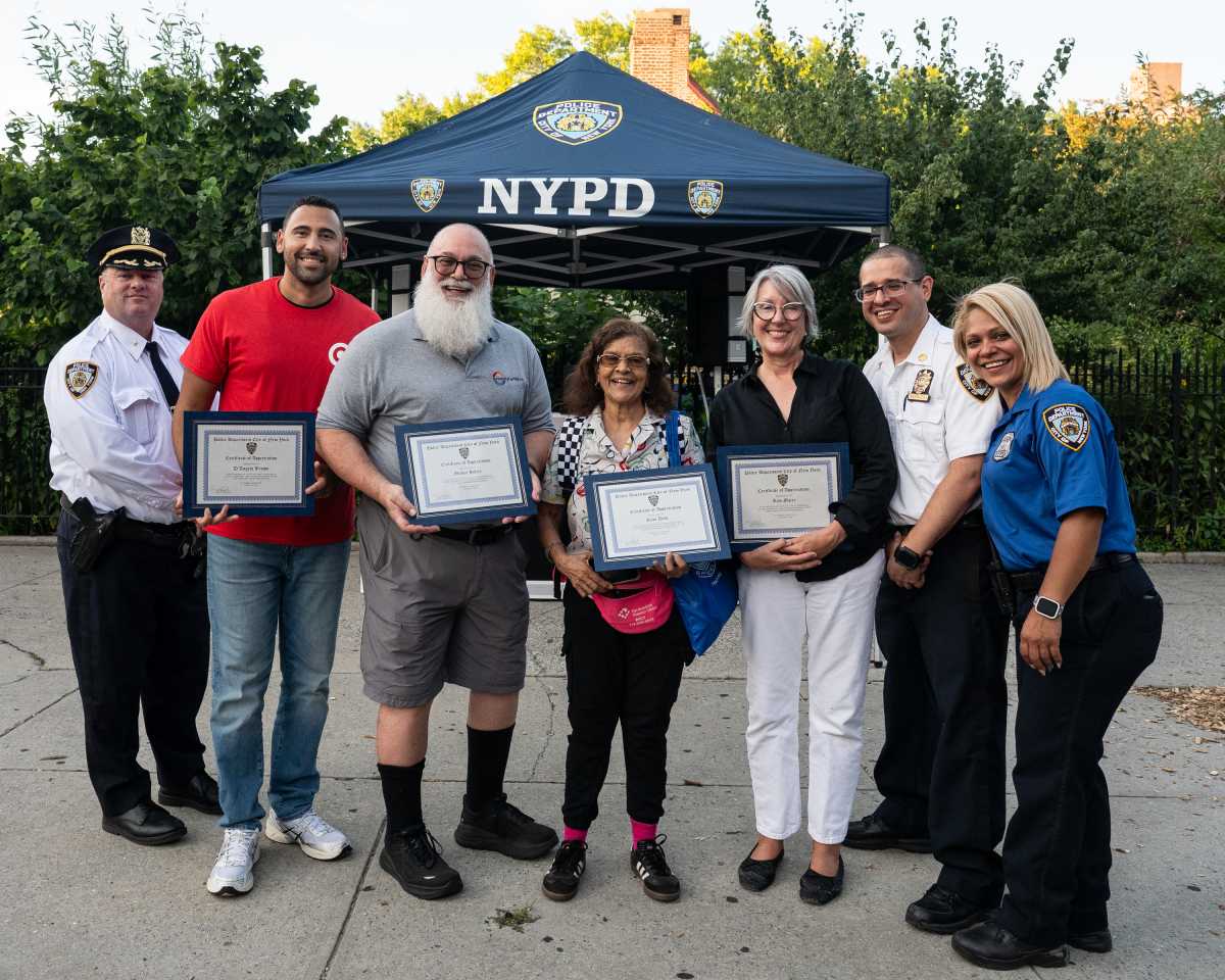 Brooklyn communities and cops build bonds at National Night Out • Brooklyn Paper