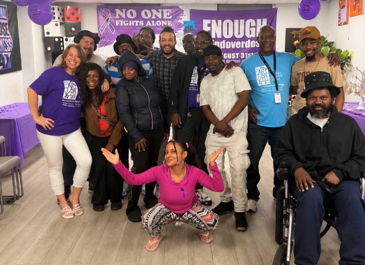 Peer Alliance Recovery Center Queens in Jamaica raises addiction and overdose awareness at heartfelt community and memorial event – QNS