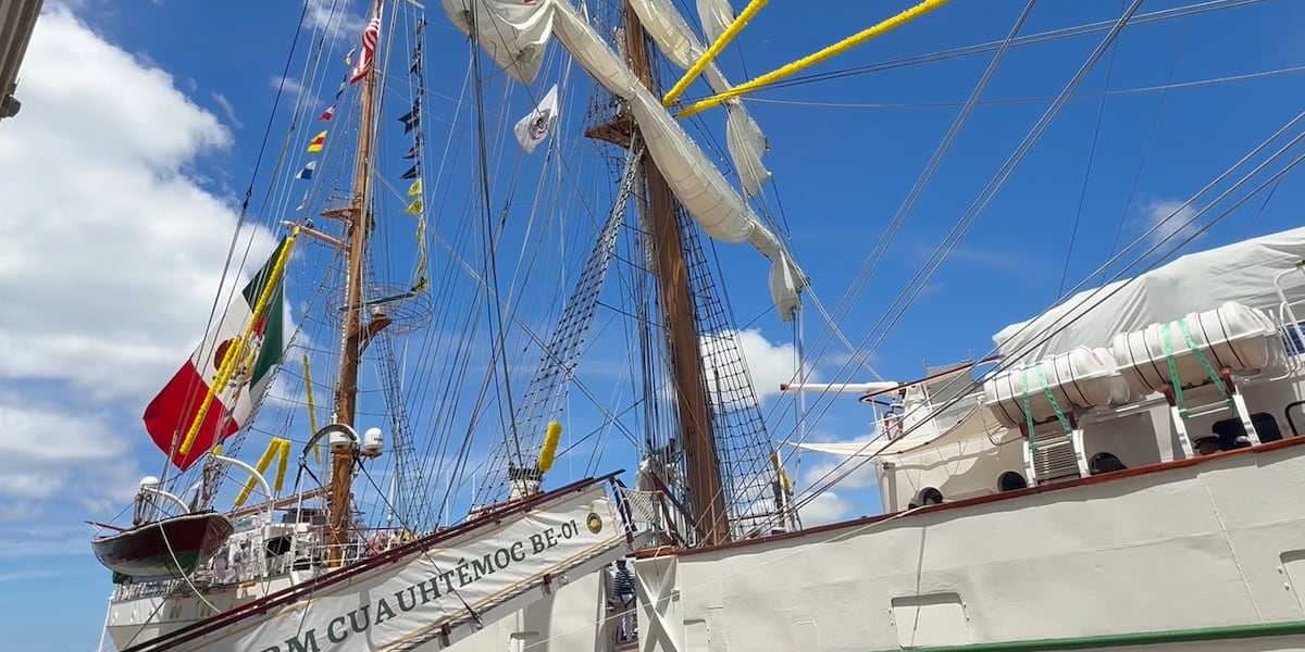 Mexican Navy training ship in Honolulu on first voyage since 2025 Brooklyn Bridge accident