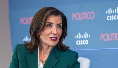 Hochul extends invite to Canadians