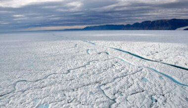 Stirling scientists monitor Manhattan-sized glacier break | About