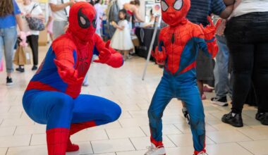 Queens Center in Elmhurst hosts back-to-school superhero and princess carnival, supports School Cents program – QNS
