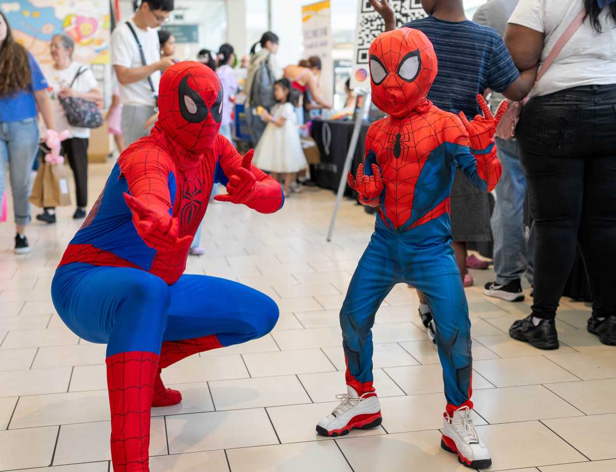 Queens Center in Elmhurst hosts back-to-school superhero and princess carnival, supports School Cents program – QNS
