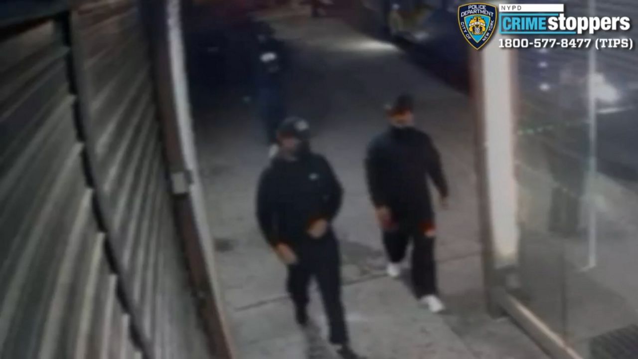 NYPD searches for suspects in violent Bronx home invasion