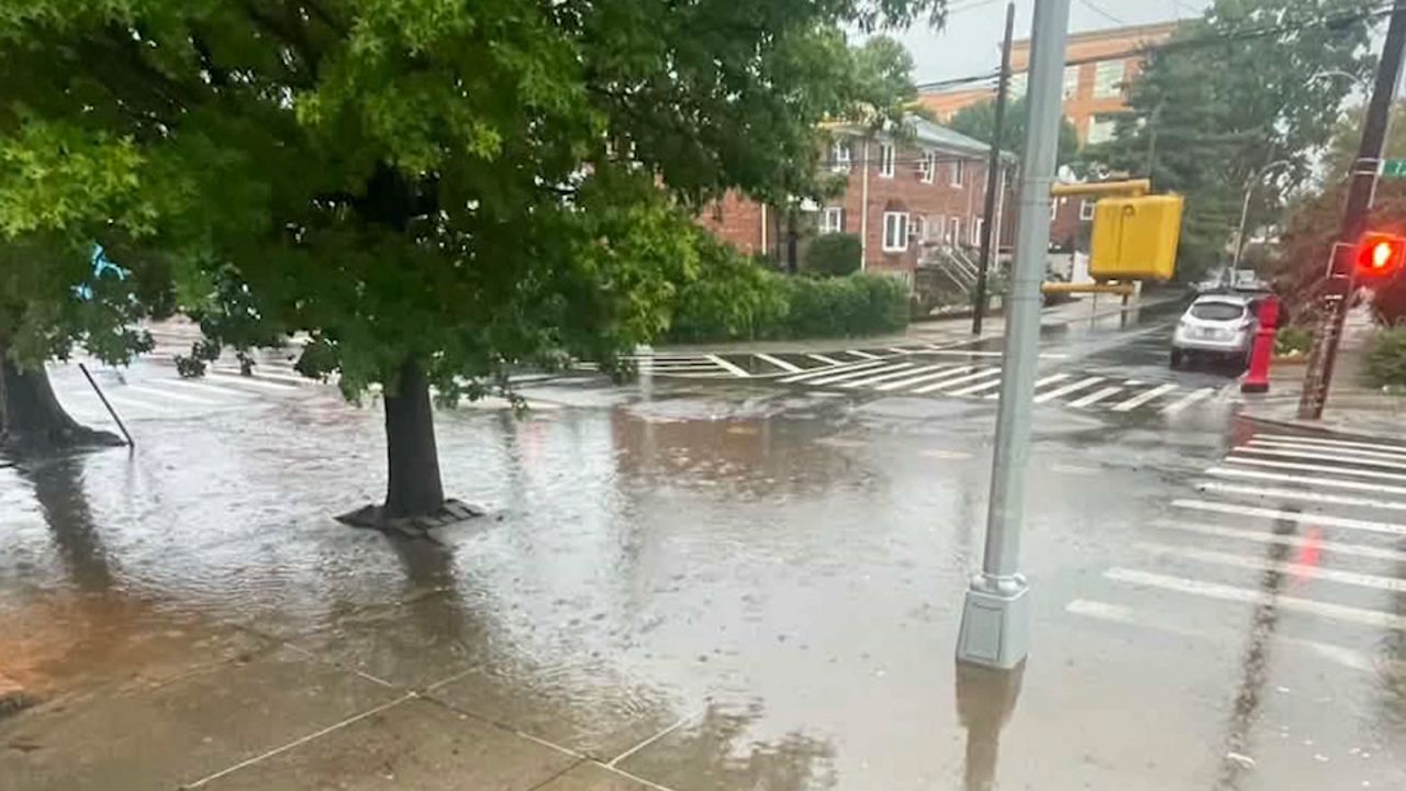 After flooding, Queens residents call on city to fix drains