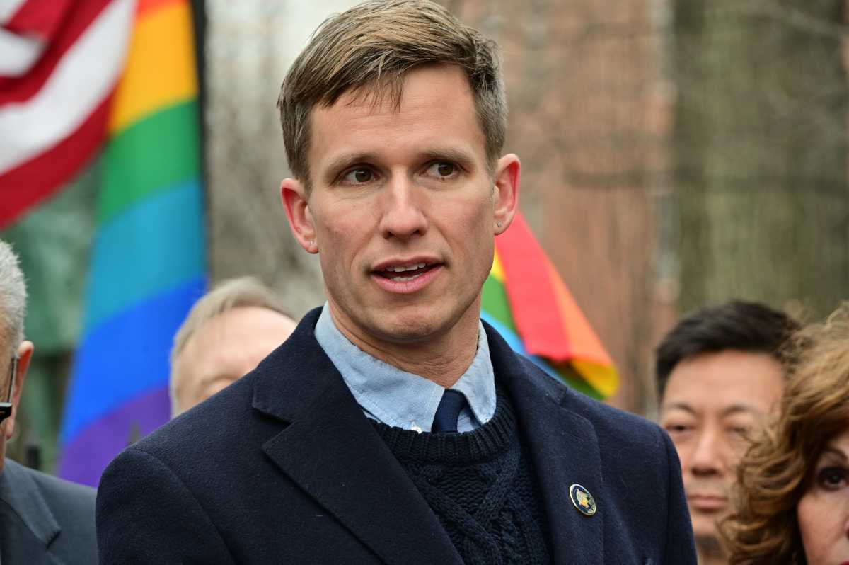 Gay New York State lawmakers propose bill to fully legalize bathhouses again