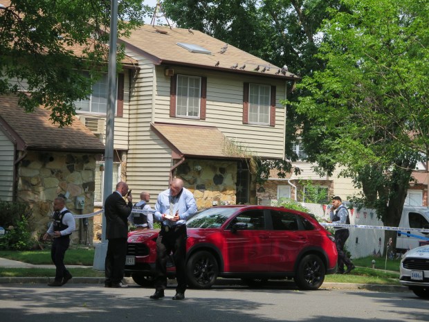 Police investigate after a shooting on Garth Court in Staten Island on Thursday., August 13, 2026. (Rose Abuin / New York Daily News)