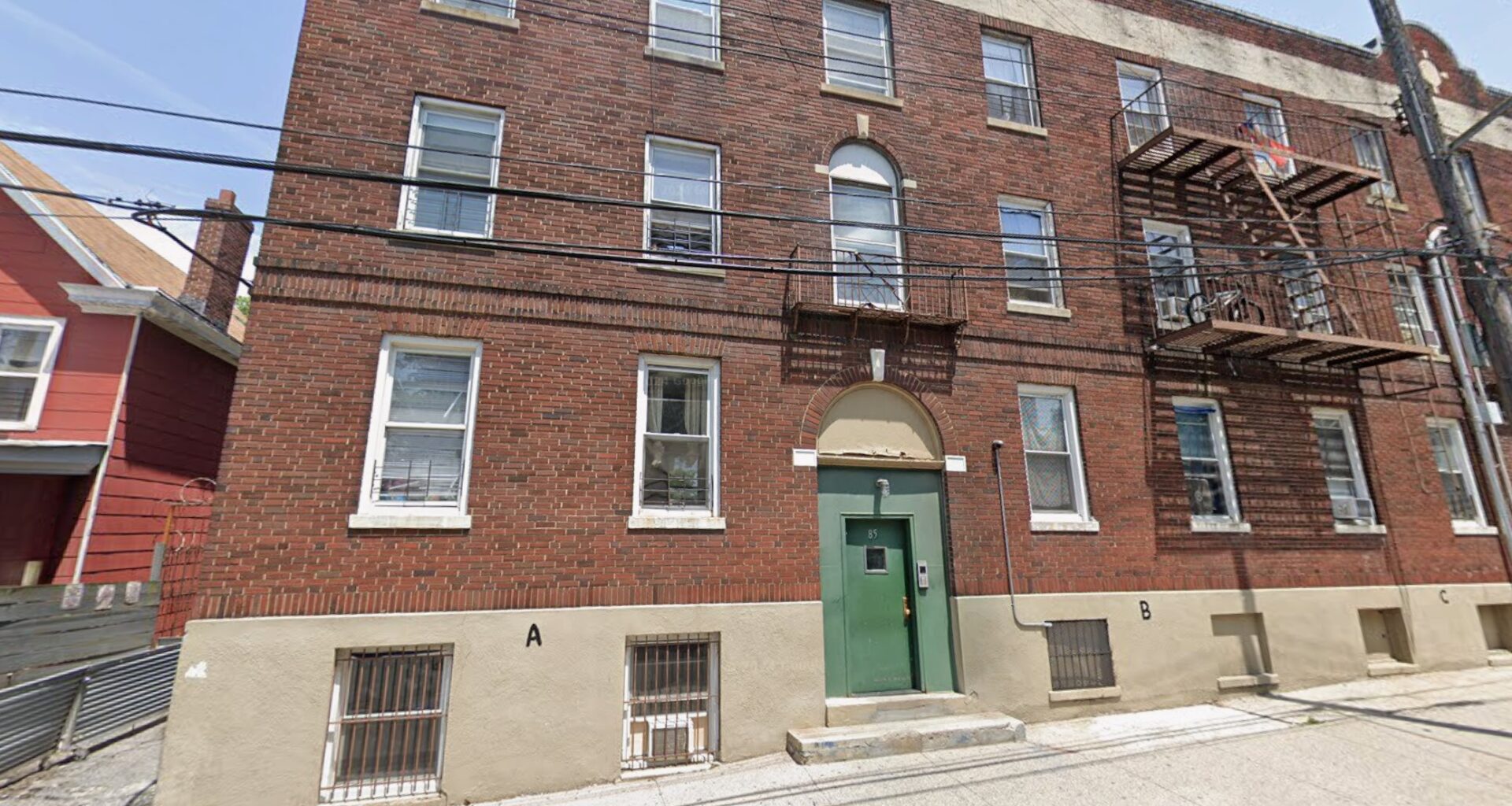 Suspect arrested for fatally stabbing acquaintance half his age last month on Staten Island