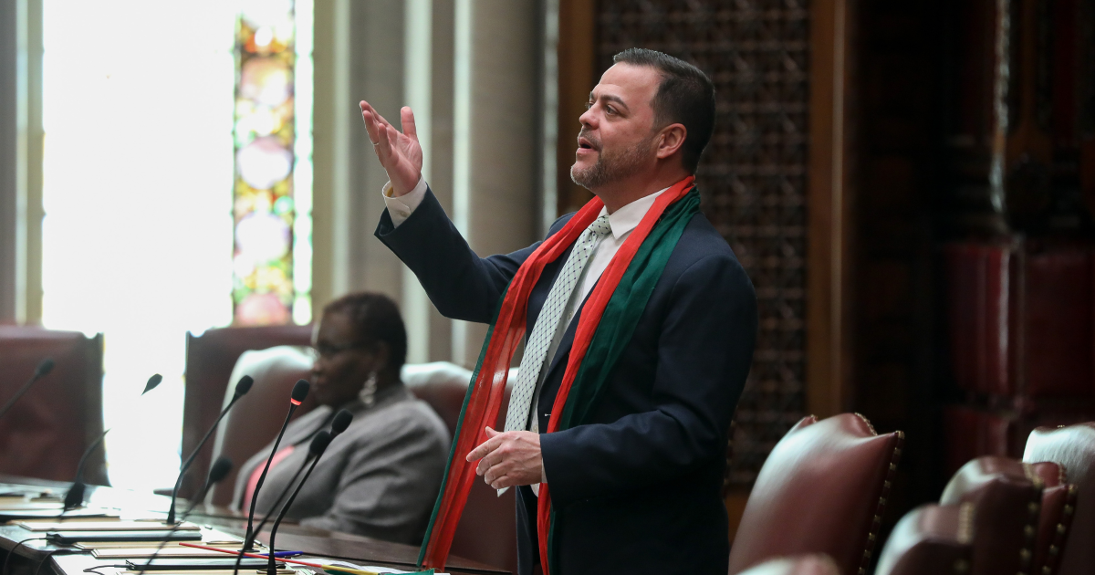 Lawyer Seeks to Boot State Sen. Luis Sepúlveda From Court Case