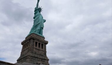 Boat capsizes in New York Harbor, woman and 5-month-old baby die