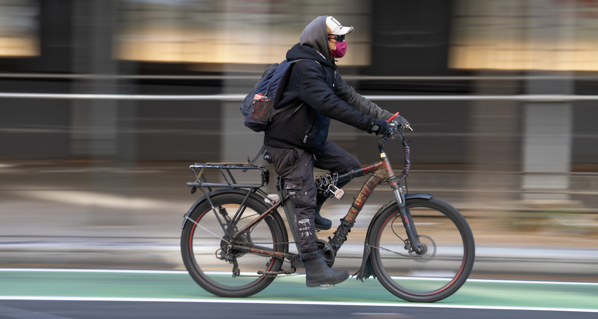Readers sound off on classifying e-bikes, pied-à-terre fairness and generous neighbors