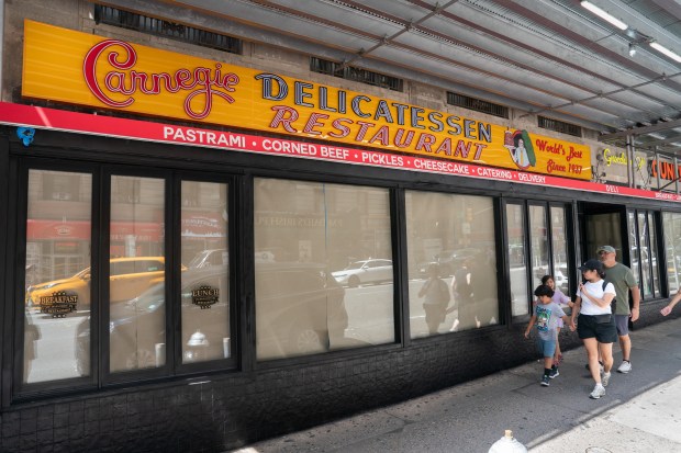 The legendary Carnegie Deli, one of the city's most iconic delicatessen restaurants, is apparently returning to Midtown Manhattan on 7th Ave. between W. 53rd St. and W. 54th St. (Barry Williams/ New York Daily News)