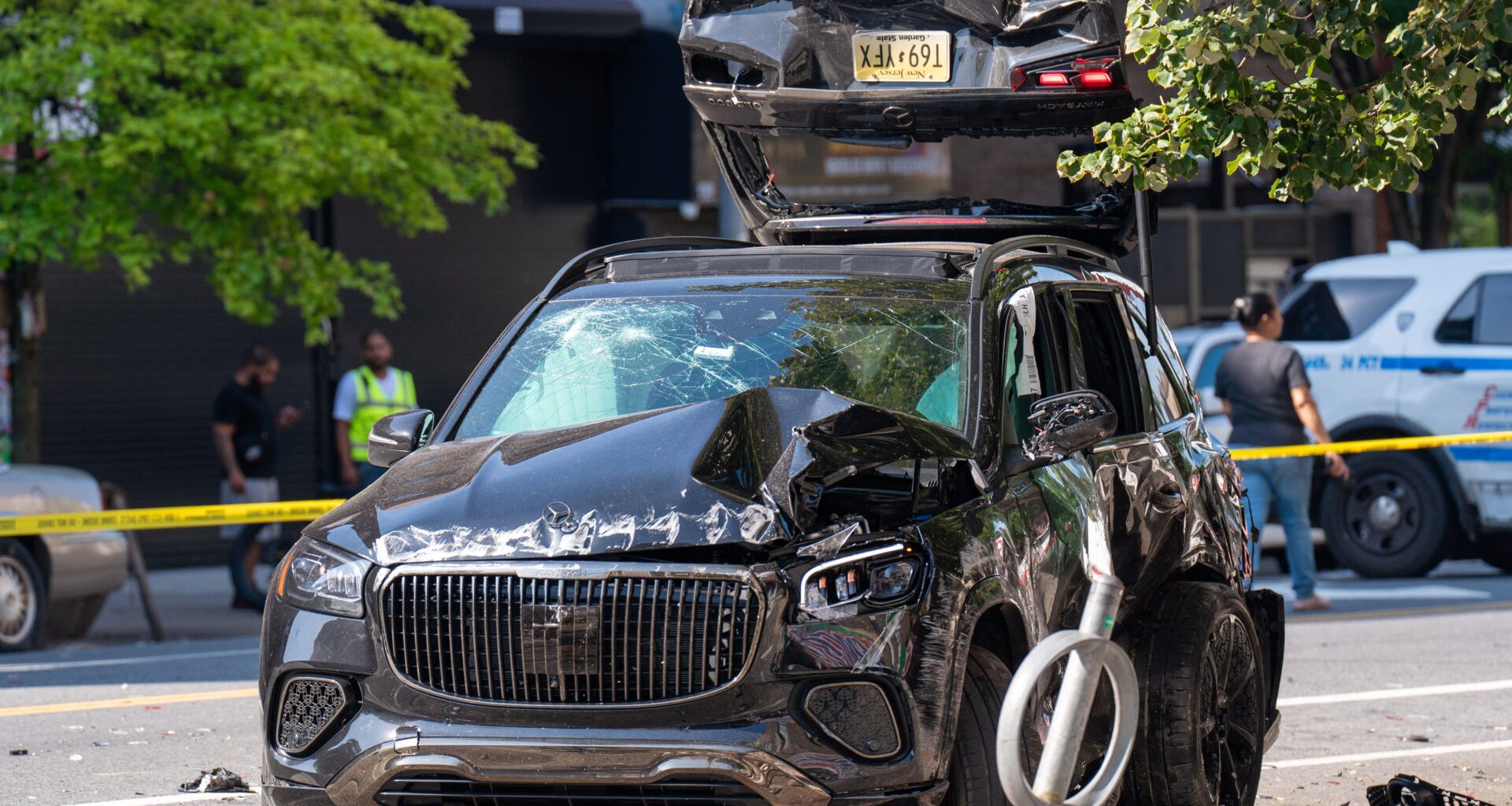 Cops arrest Mercedes-Benz driver in blistering upper Manhattan drag race crash