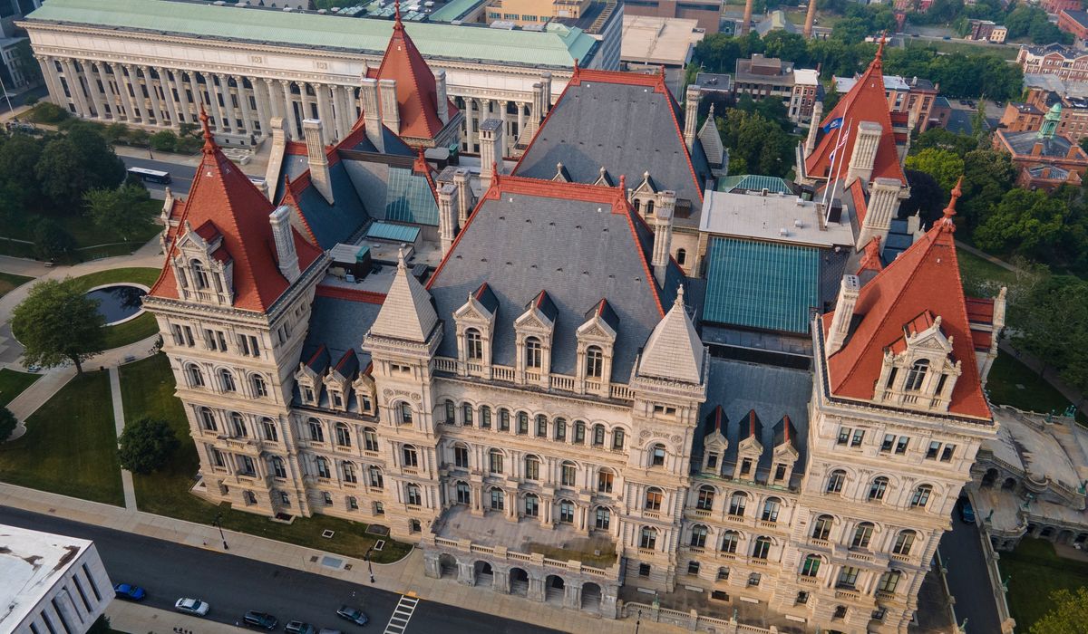 ISIS-supporting woman charged with plotting to bomb New York state capitol