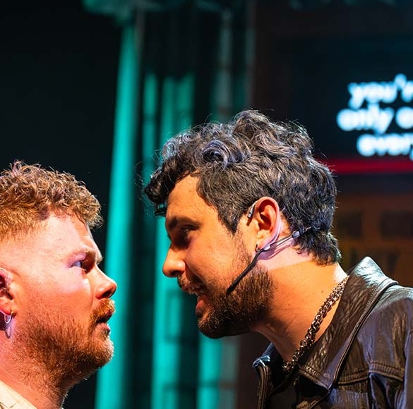 Edinburgh Fringe Reviews: The Singer, Big Stuff, Garrett Millerick – New York Theater