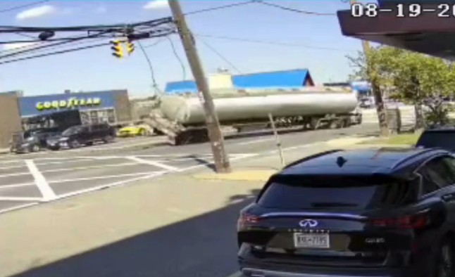 Video: Tanker overturns on busy LI road causing major traffic jam