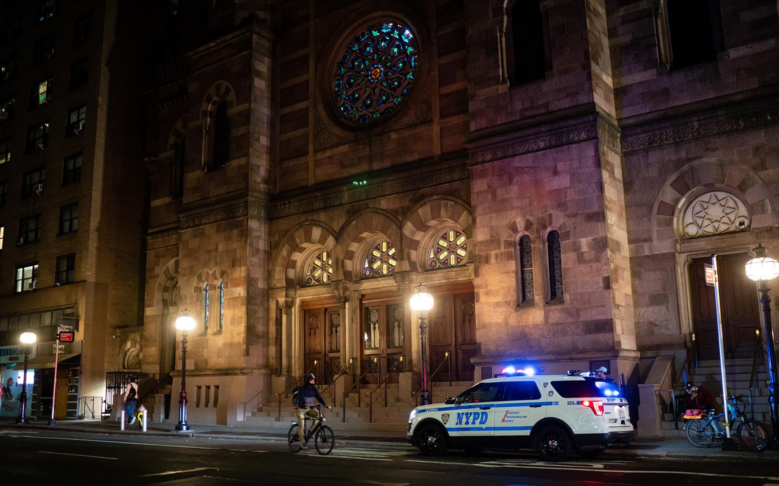 Assailant disrupts Shabbat service at NYC synagogue, attacks congregant -- NYPD