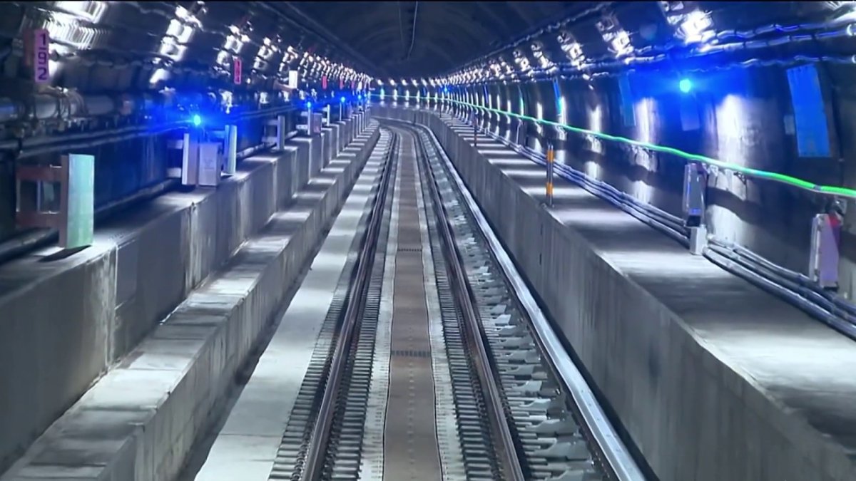 Amtrak reopens East River tunnel damaged by Superstorm Sandy – NBC New York