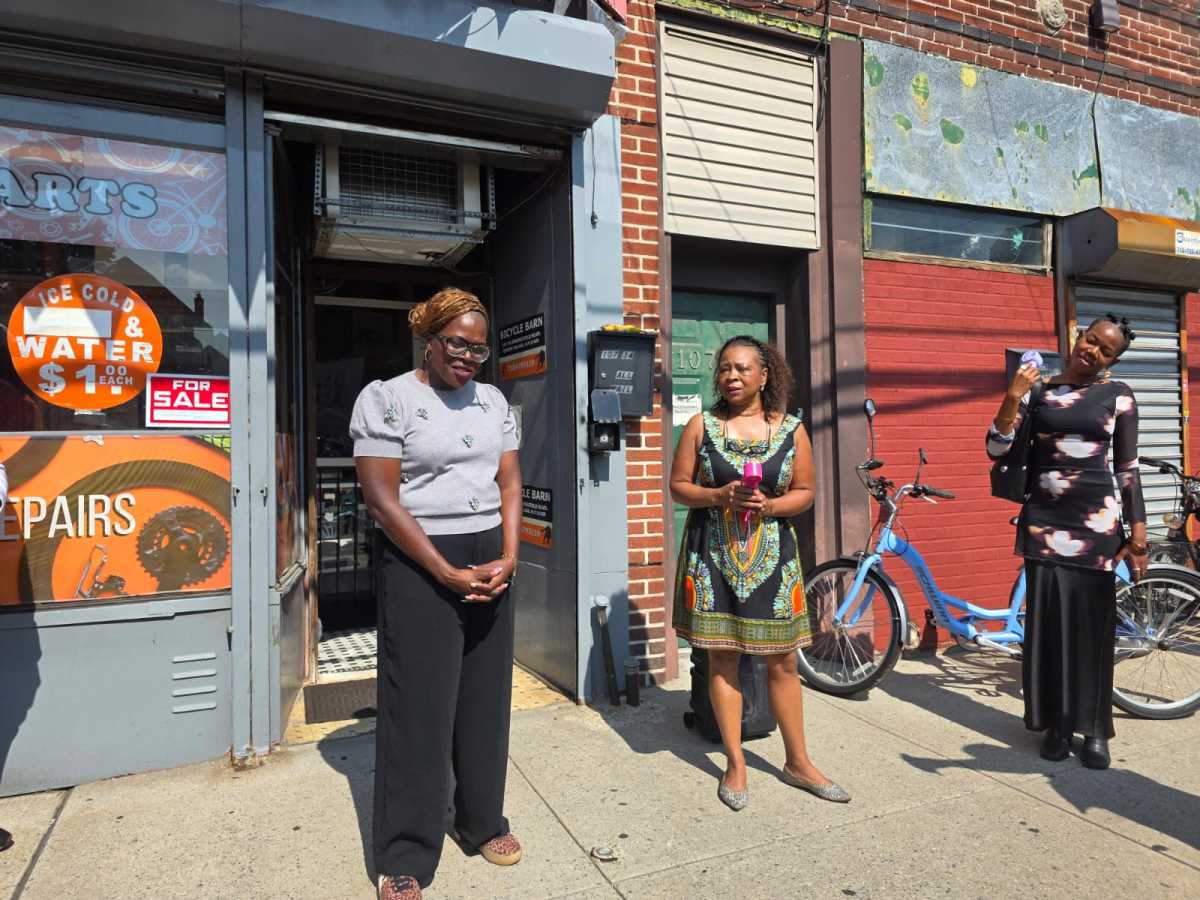 BlaQue Resource Network celebrates long-standing, black-owned Queens Village bicycle repair shop – QNS