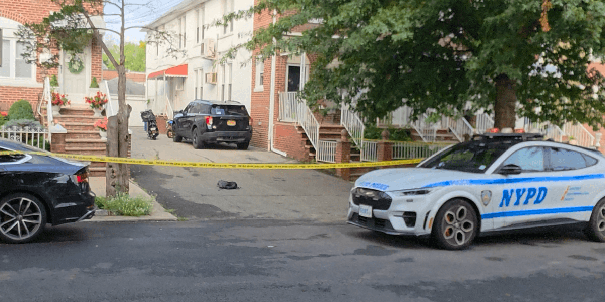 Father-son duo stabbed fighting off attempted moped thieves with crutches outside Queens home