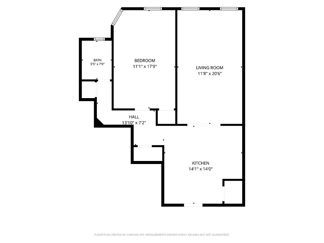 floorplan showing kitchen at entry and four closets in the apartment