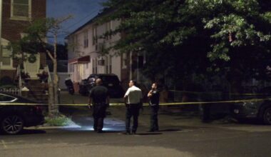 2 stabbed in Bayside, Queens, during moped robbery attempt, police say