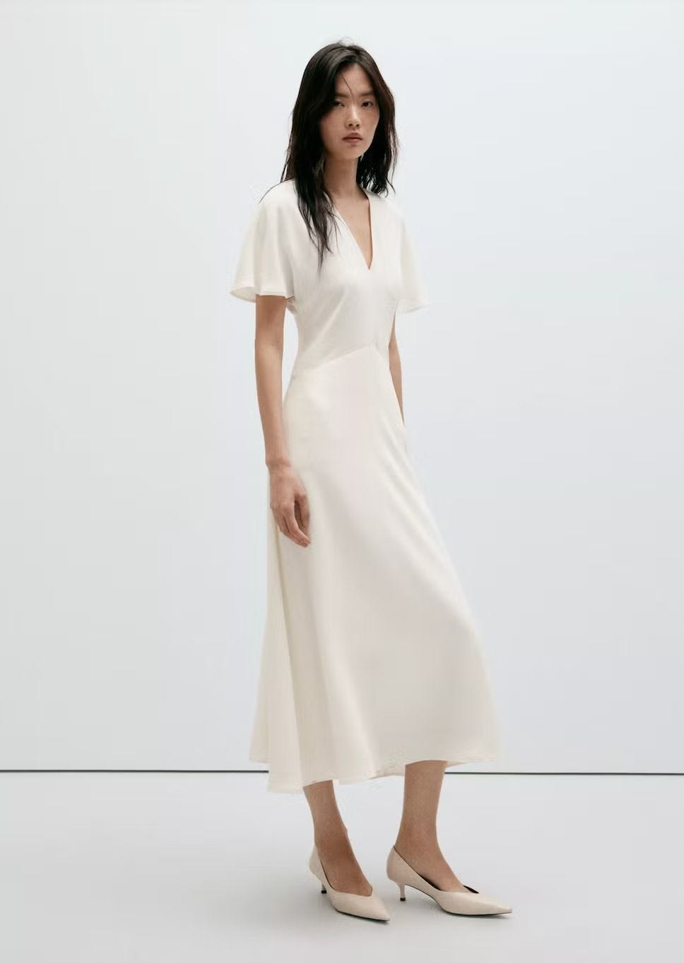 V-neck short-sleeve dress