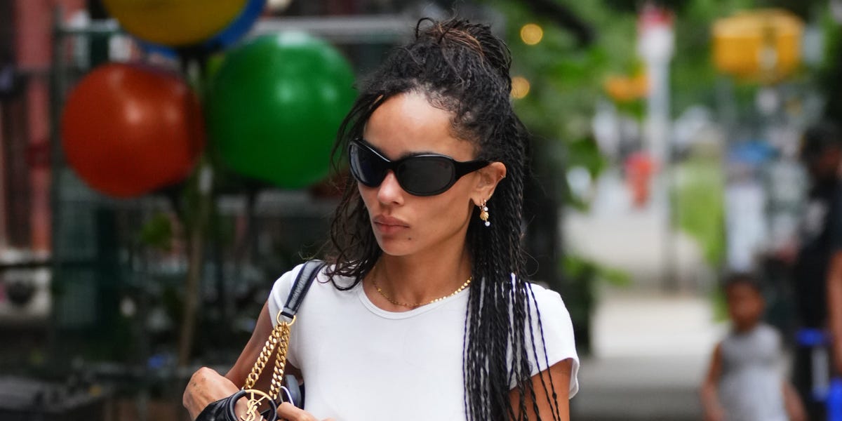 Zoë Kravitz’s Casual NYC Look Is All About This Slouchy Saint Laurent Bag