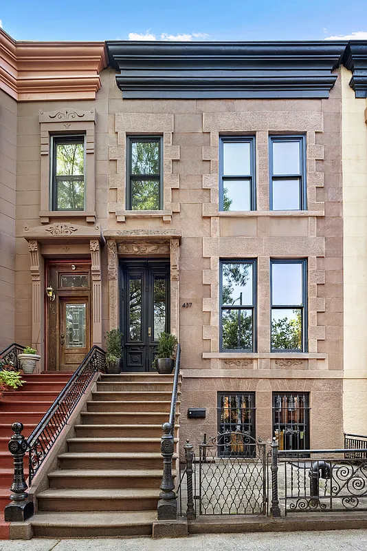 row house with stoop