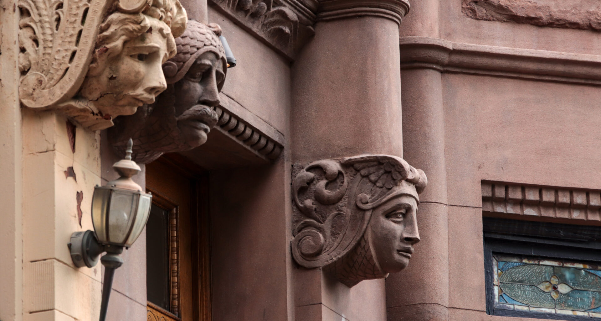 bed-stuy-grotesques-putnam-may132023-sdevries-1