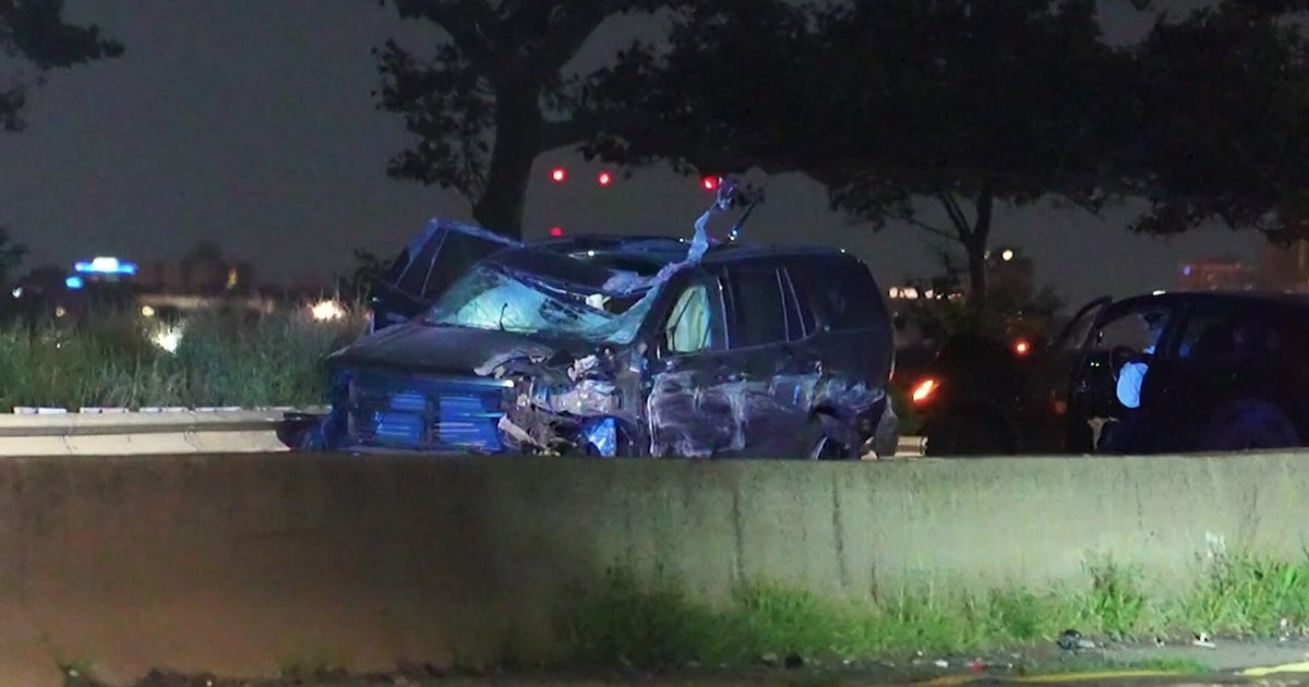 3 teens killed, 4 hospitalized after Belt Parkway crash in Bay Ridge, Brooklyn, police say