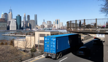 bqe canitlever and view of the manhattan skyline