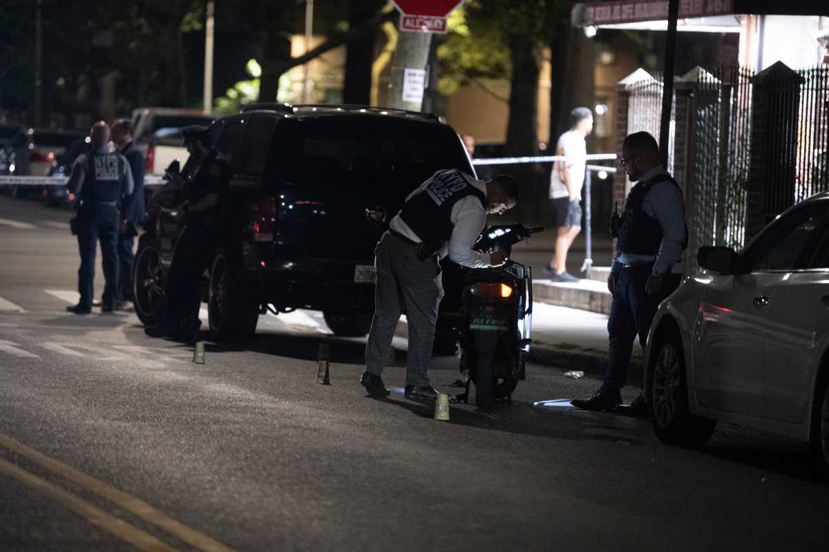 Brooklyn shooting leaves man dead in likely road rage incident, suspects still at large: cops