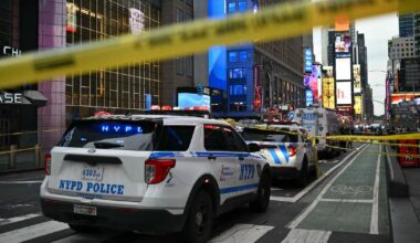 New York City police shoot woman accused of stabbing 2 people in Times Square