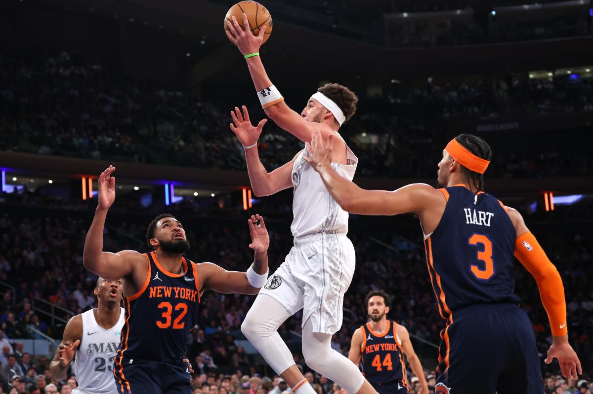 Mavericks buy out Klay Thompson — and he's already got a new home