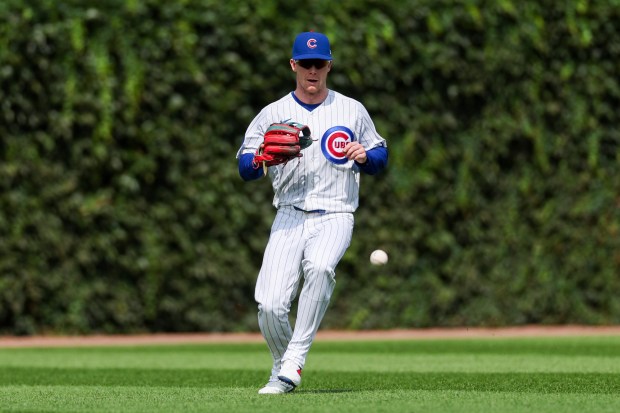 Cubs center fielder Pete Crow-Armstrong fields a single from Yankees shortstop José Caballero during the seventh inning at Wrigley Field on Aug. 2, 2026, in Chicago. (Armando L. Sanchez/Chicago Tribune)