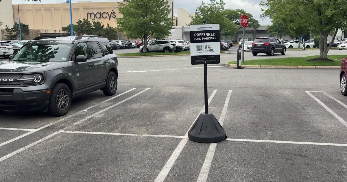 Willowbrook Mall's new paid parking option sparks debate among N.J. shoppers