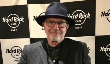 Barry Mitchell, Queen's Second Bassist and Bridge to the Band's Classic Lineup, Dies at 80