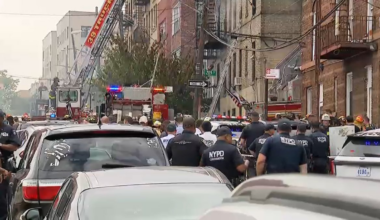 Bronx explosion source unknown after lunchtime blast on East 209th Street – NBC New York