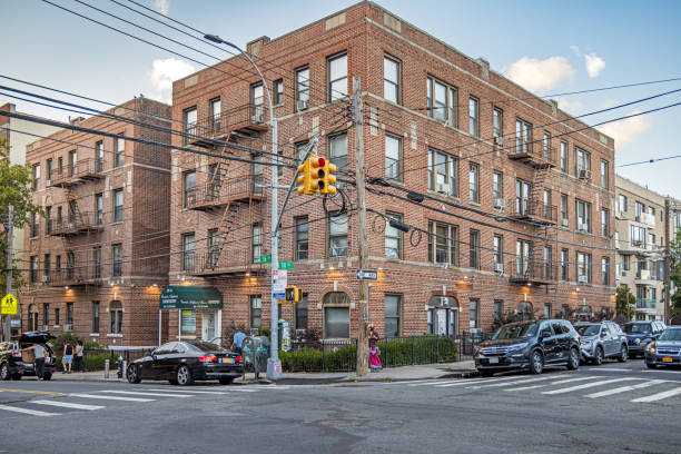 Queens apartments among smallest in country, despite immense size growth over last decade: Report – QNS