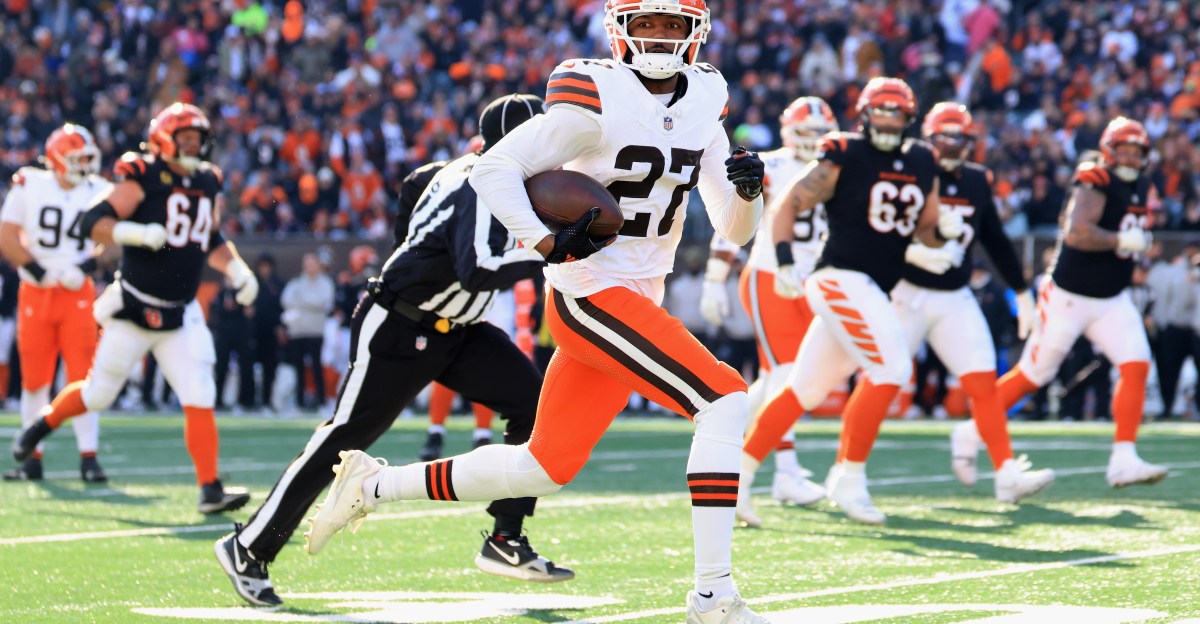 Cornerback retires after 4 days with NY Giants