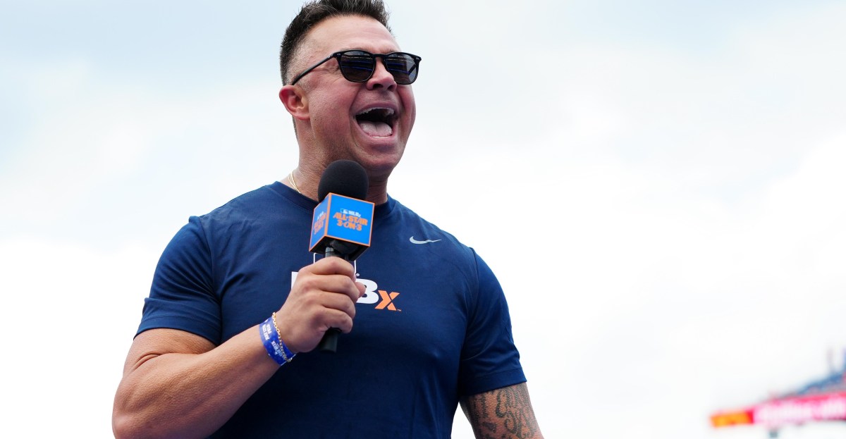 Former Yankees first baseman Nick Swisher surprises NYC softball team
