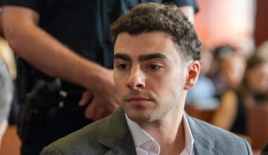 Luigi Mangione to appear in Manhattan federal court, guilty plea expected