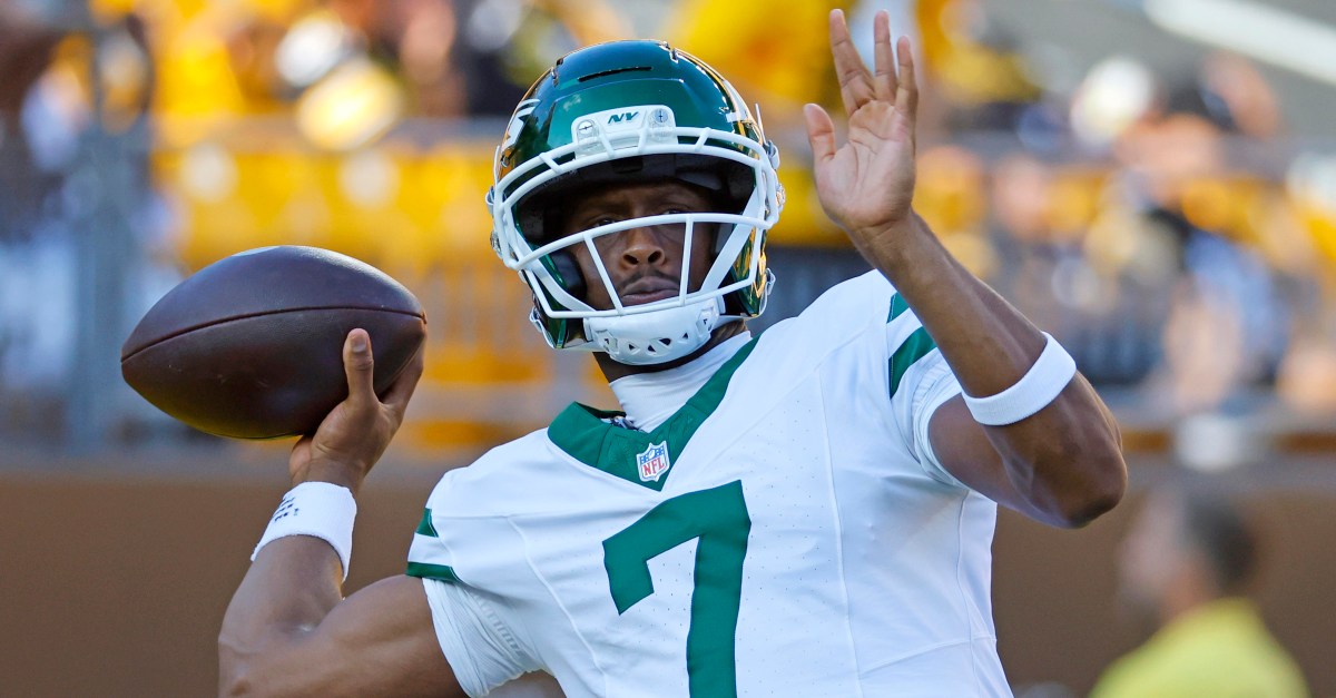 New York Jets News: Jets swing roster deadline day trade with the Raiders