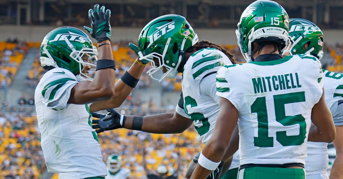 Final Score: New York Jets Beat Pittsburgh Steelers As Geno Shines
